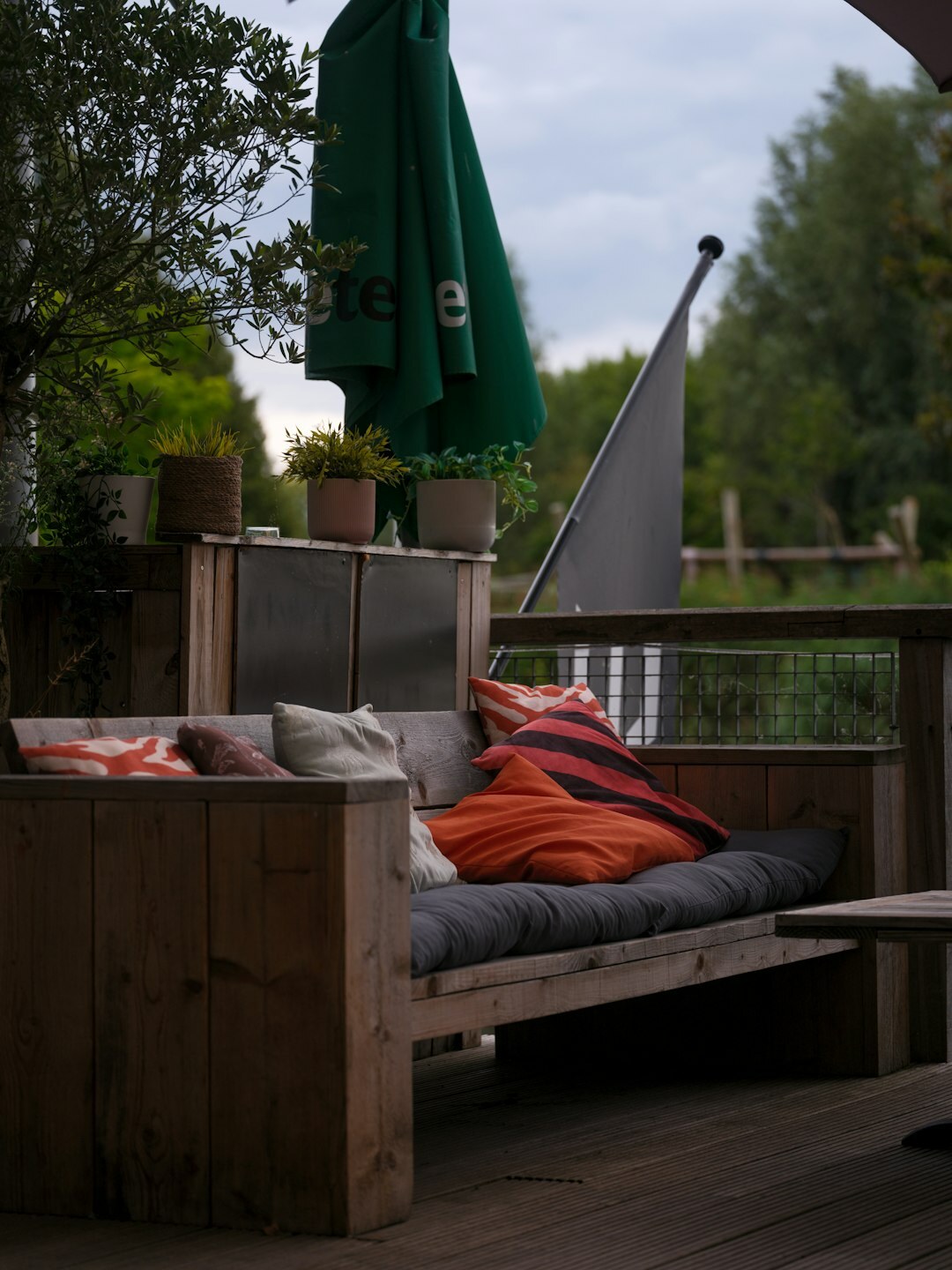 comfortable garden bench